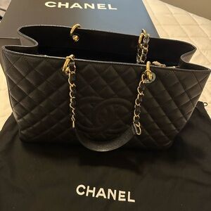 Chanel Black and Gold Quilted Tote